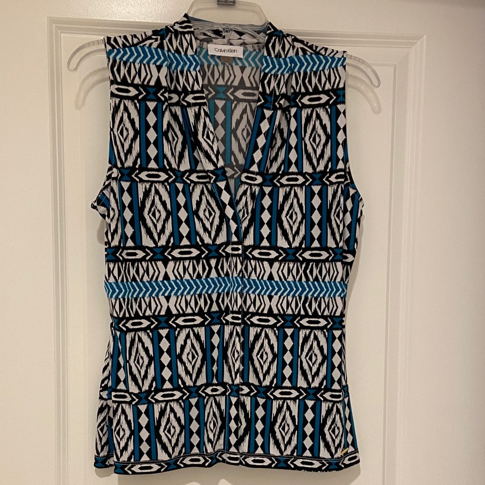 Calvin Klein Women's Teal and Black Geometric Top size small